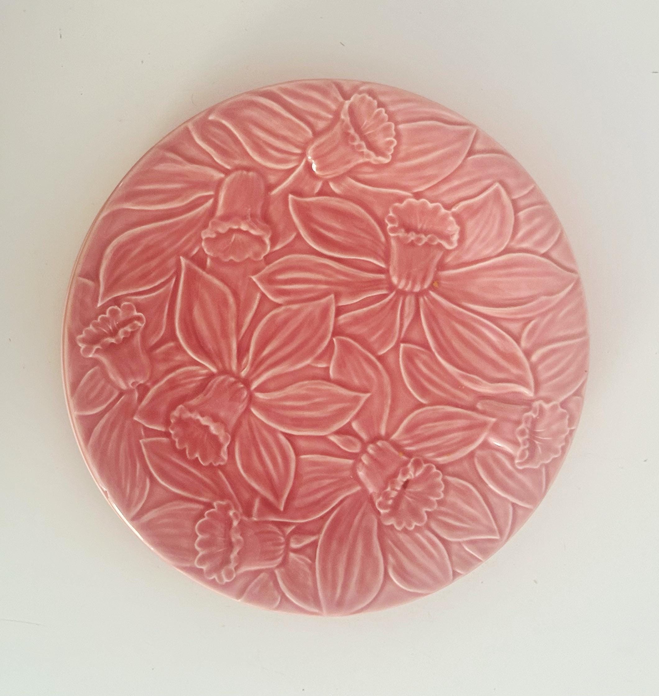 Vintage Bordallo Pinheiro Pink Dafodill Majolica Pottery Plates