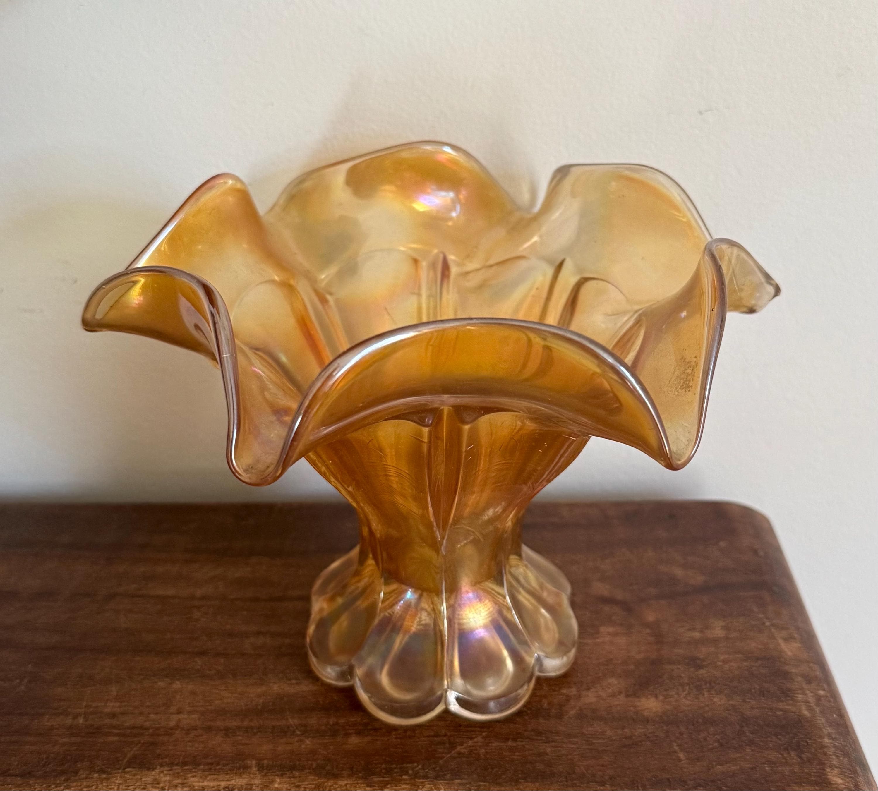 ヴィンテージ マリーゴールド カーニバル ガラス花瓶、溝付きアート