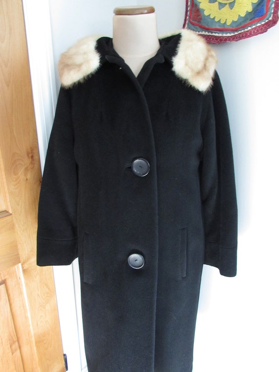 Vintage Black Cashmere and Blonde Mink Collar Coa… - image 1