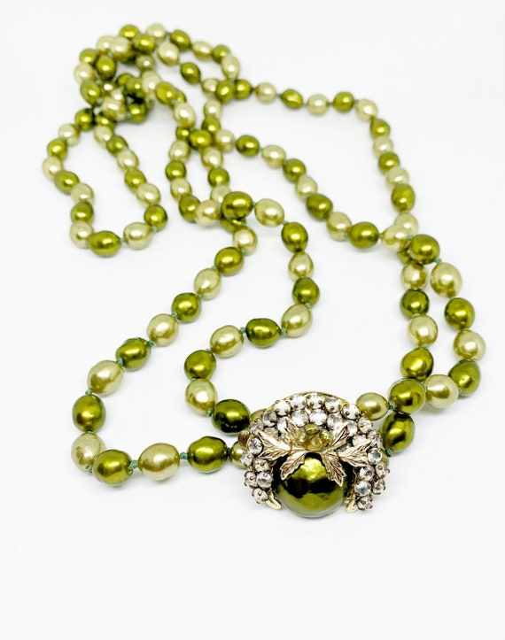 Double Strand Green Pearl Necklace Rhinestone Clas