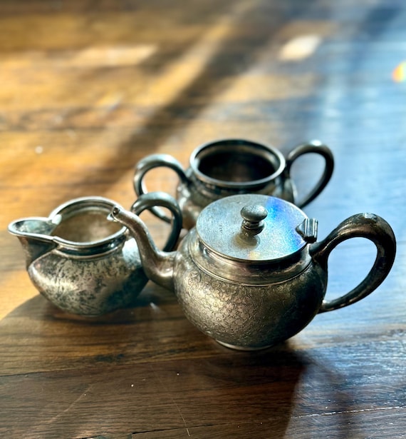 【Wilcox】 コーヒーセット 3点【シルバープレート】 Antique Wilcox Silver Plate Tea Set, 3-piece Quadruple Plate - Etsy