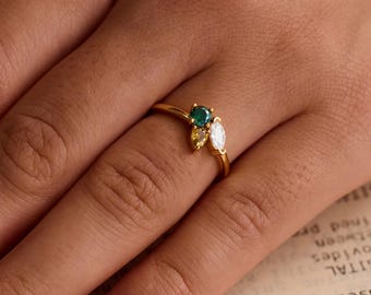 Custom Birthstone Family Ring, Personalized Gold Mom Ring, Three Stone Ring, Dainty Jewelry Gift, Mother's Day Gift for Her