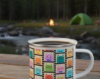 Emaille-Campingbecher mit Katzenmotiv | Bunte Kawaii-Filmstreifenkatzen, 355 ml