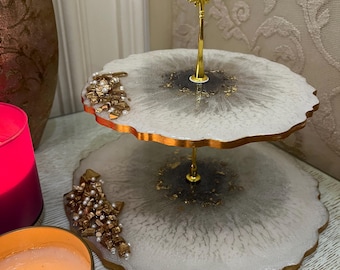 Alzata per torta in resina a 2 piani fatta a mano: manico dorato, espositore per dessert da matrimonio