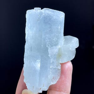 Aquamarine Crystal from Nagar Valley Pakistan – Blue Beryl Mineral Specimen, Healing Crystal, Collector Gemstone