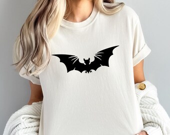 Comfort Colors® Retro Bat Shirt, Halloween Inspired Bats Shirt, 90s Style Bats T-shirt, Artsy Bat Lover Gift, Gothic Bat Shirt, TSF213