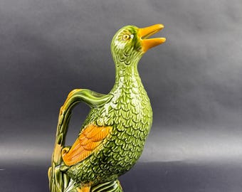 Pichel zoomorfo en cerámica vidriada, pato