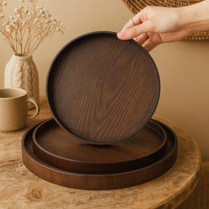 Round Wooden Serving Tray – Minimalist Rustic Plate in S/M/L Sizes – Natural Acacia Wood Dish for Kitchen & Home Decor