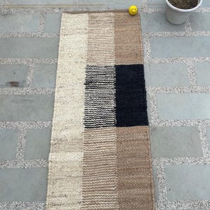 Handmade jute rug
Block pattern rug
Custom Made Runners
Farmhouse Rug Runner
Cabin Runner
Farmhouse Runner
Rug Hall Runner
Entryway Runners
Kilim Bed Runner
Outdoor Runner Rugs
Striped Sisal Rug
Cool Kitchen Runner
Narrow Jute Runner