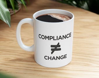 マグカップ - 矯正職員に、目標は人々の変化を支援することであると伝えるメッセージ