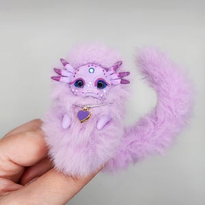 Handgemachte Kunstpelz Axolotl Miniatur: Polymer Clay Sammlerstück