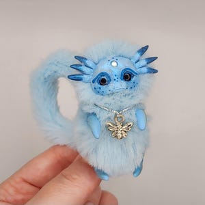 Handgemachte Kunstpelz Axolotl Miniatur: Polymer Clay Sammlerstück