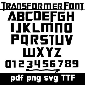 Può includere: Set di alfabeto e numeri "Transformer Font" neri su sfondo bianco. Il font include lettere maiuscole, numeri 0-9 e le parole "pdf png svg TTF". Il font ha un design geometrico audace.