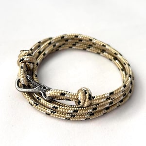 Paracord rope bracelet adjustable with mini carabiner surf beach for men women National Park inspired