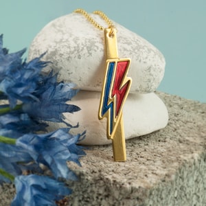 David Bowie Thunderbolt Necklace Bar / Lightning Bolt Necklace / Aladdin Sane Necklace / Thunder Pendant / Music jewellery / Engraved Bar Necklace immagine 1