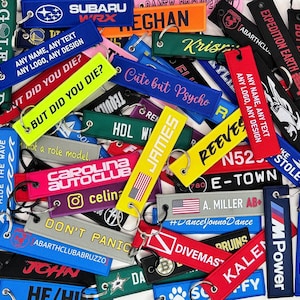 Sleutelhangers op maat | Gepersonaliseerde dubbelzijdige jettag | Motorsleutelhanger | Elke tekst of elk logo | 16 kleuropties | Geef hem een cadeau: mannen, vader en echtgenoot