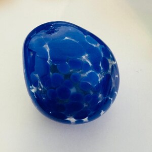 Anthropologie Art Glass Blown Pebble Paperweight Cobalt Blue by Anna Spiro image 3