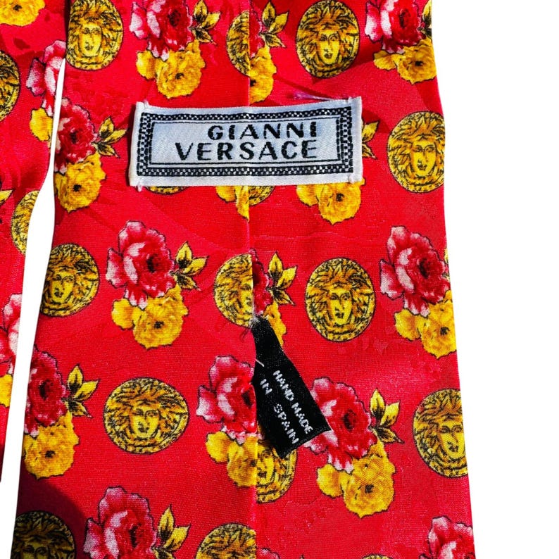 Corbata de seda vintage Gianni Versace, rosa coral, oro, Medusa, hecha en España. ¡Una declaración de estilo! imagen 1