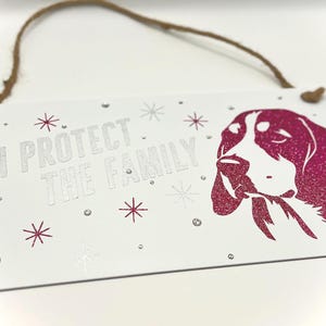I Protect the Family Metal Sign: Beagle Pomeranian Chihuahua Dog Decor