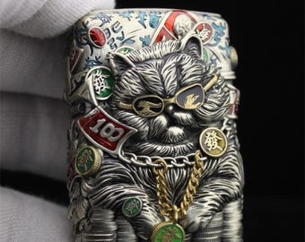 Zapalniczka Zippo Lucky Cat – trójwymiarowy wzór kota bogactwa, monety fortuny i ryby koi, ręcznie robiony metalowy emaliowany prezent kolekcjonerski dla niego