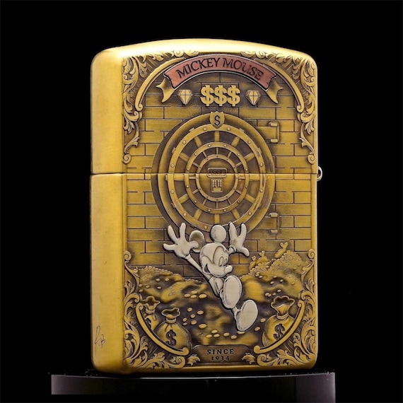 186000 ZIPPO ジッポ ディズニー ミッキー メタル貼り [1000027781899] Limited Edition Mickey Mouse Zippo Lighter: 3D Engraved Brass Art