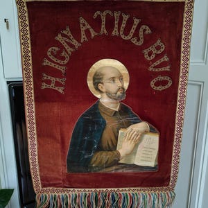 Antique Catholic Processional Banner – Saint Ignatius of Loyola – Lithograph on Velvet – ca. 1900 – With Wooden Rod