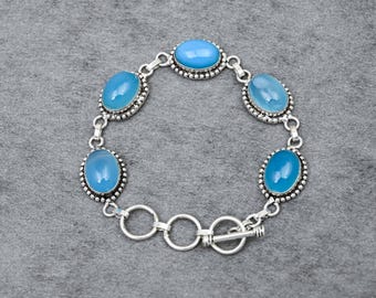 Handgefertigtes Armband aus blauem Chalcedon und Neusilber, Boho-Schmuckstück