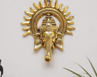 ガネーシャの壁掛け(金属製) パッタ ガネーシャ メタル 壁掛け (5.5 x 7 インチ、グリーン ゴールド