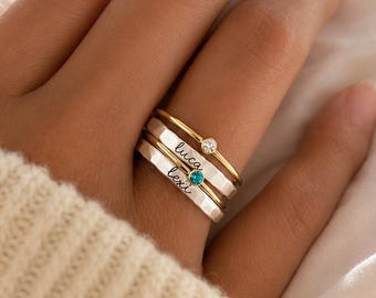Conjunto de anéis de Natal personalizados, anel com nome gravado e pedra de zircônia cúbica, presente de Natal para ela, joia para esposa, namorada ou mãe.