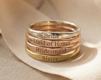 Anello personalizzato con il nome della mamma, anello impilabile con il nome della mamma, regalo personalizzato per la festa della mamma, anello delicato per la famiglia, anello con il nome di famiglia, regalo per la nonna