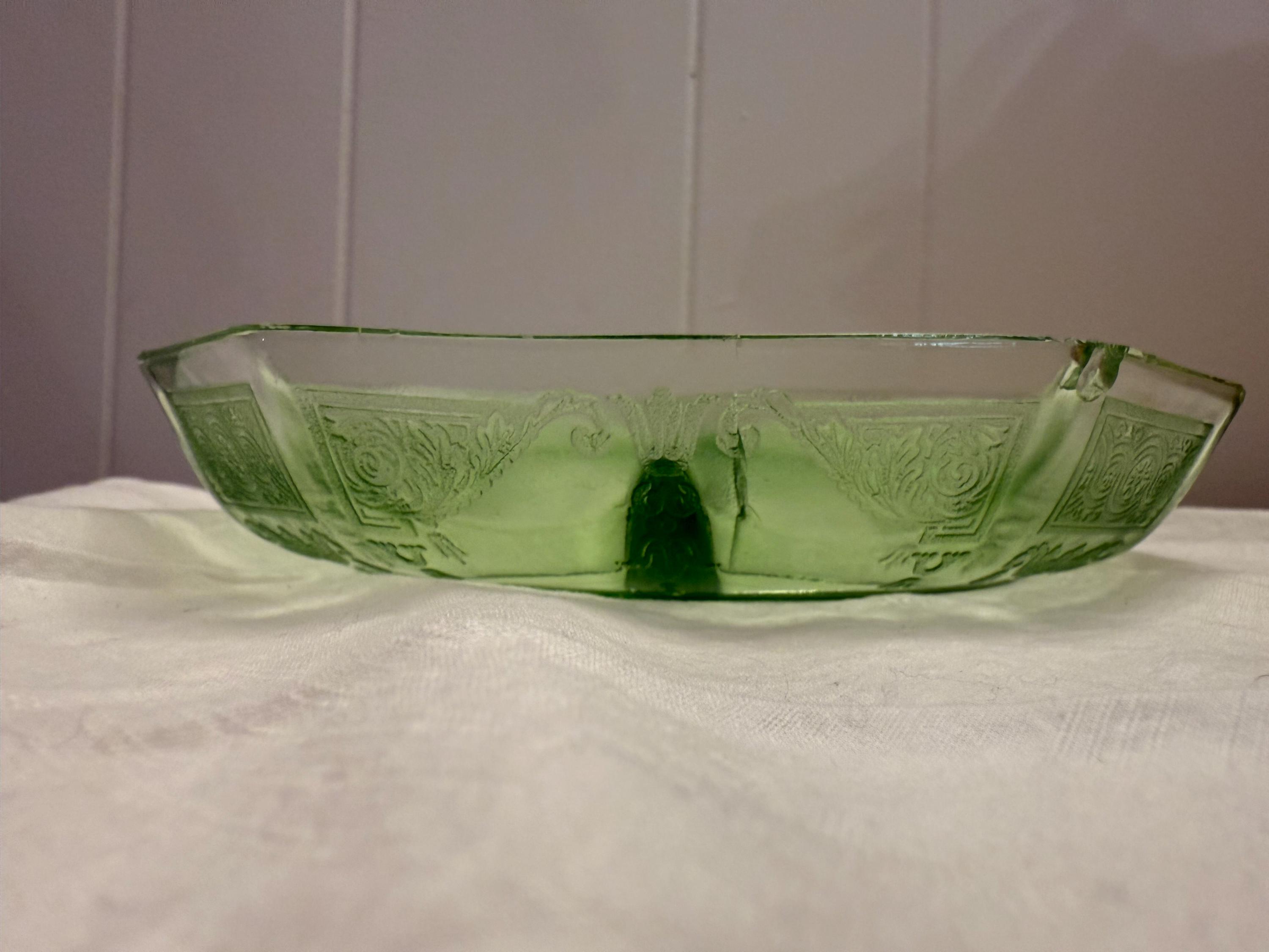 ヴィンテージ アンカーホッキング ウランガラス グリーンレリッシュ