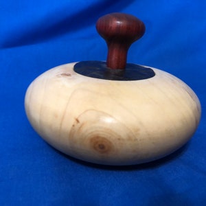 hollow vessel bowl with lid