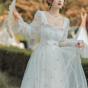 Zartes Gaze Prinzessinnenkleid, Vintage Blumen besticktes Kleid, viktorianisches Cottagecore Kleid, Hochzeit Brautjungfer Kleid, Geburtstagsfeier Abschlussball