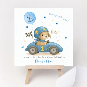 Biglietto di auguri personalizzato per il primo compleanno di un&#39;auto da corsa: cucciolo pilota