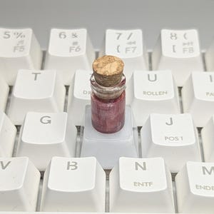 Handmade Healing Potion Keycap | Artisan Keycap for Mechanical Keyboards | Gamer Gift | WoW Inspired | Resin | Formkind