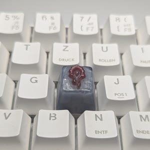 Handmade Horde Keycap | Artisan Keycap for Mechanical Keyboards | Gamer Gift | WoW Inspired | Resin | Formkind
