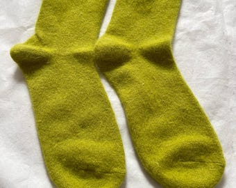 Calcetines de lana merino verde, suaves y cálidos, accesorios.