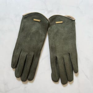 Green Autumn Gloves. Warm Mittens, Women&#39;s Accessories