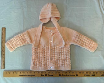 Suéter y gorro tejidos a mano - Sakura Pink (3 a 6 meses)