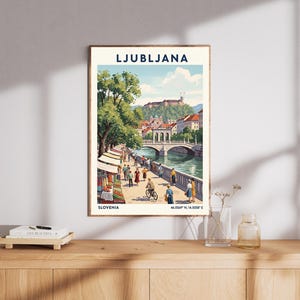 Lámina artística de Liubliana – Póster de viaje vintage de Eslovenia, escena del río imagen 2