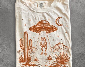 UFO Frog Shirt, Funny Alien Abduction Amphibian Graphic Tee, Retro Sci Fi T-Shirt, Frog Lover Gift, Comfort Colors Tee, Paranormal Gift