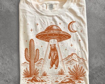 UFO Bear Shirt, Vintage Alien Abduction Wildlife Graphic Tee, Retro Sci Fi T-Shirt, Bear Lover Gift, Comfort Colors Tee, Paranormal Gift