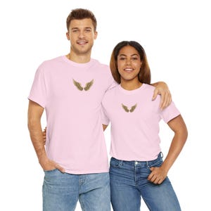 Camiseta de alas de ángel / Camiseta unisex de algodón grueso, regalo espiritual, ropa inspiradora, moda basada en la fe, bendiciones, regalo para él