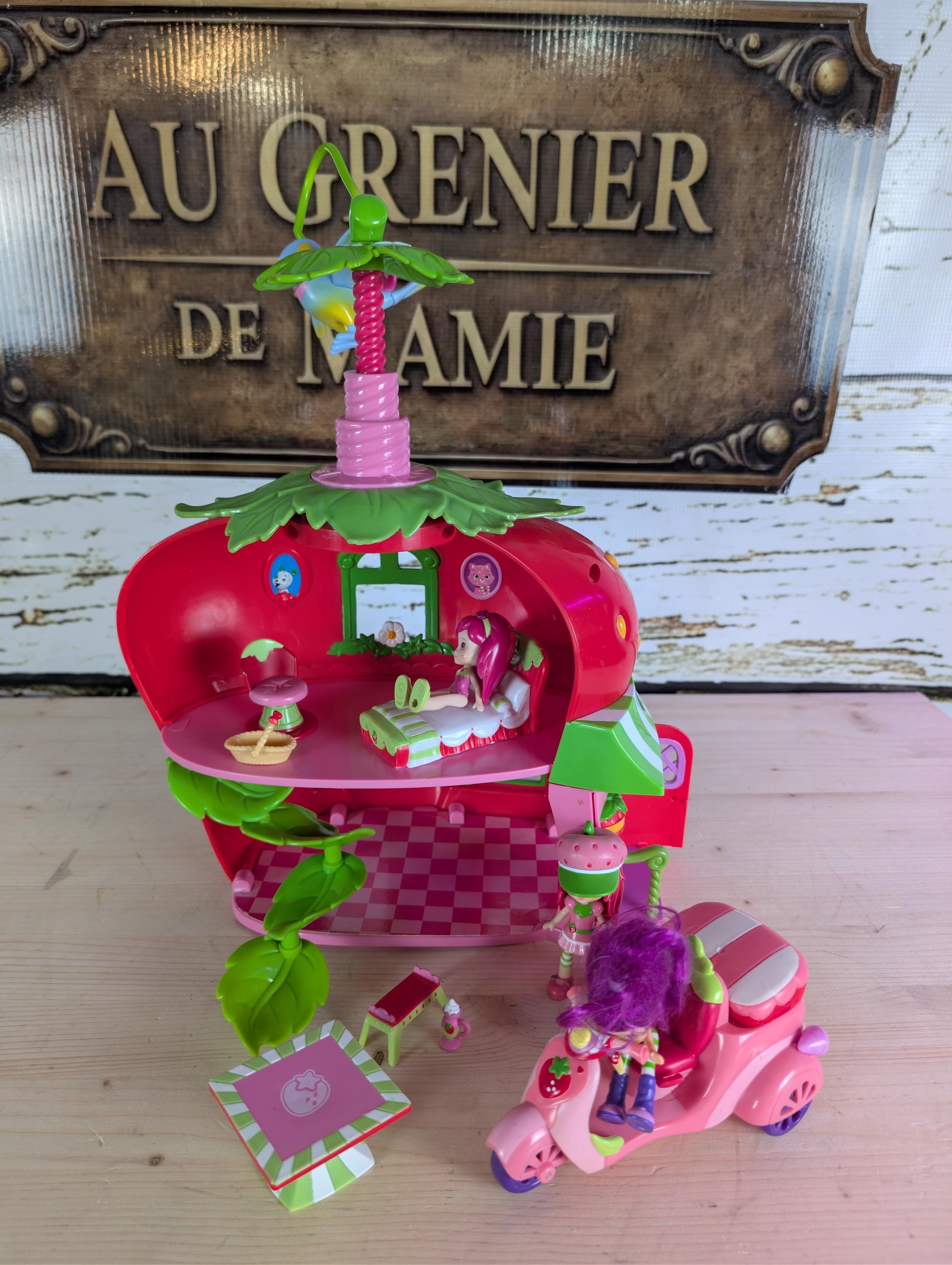 Kenner 1980 – Maison Berry Happy Home De Charlotte Aux Fraises Avec Meubles (complet, Excellent état)