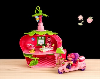 Casa vintage de Tarta de Fresa con figuras y accesorios