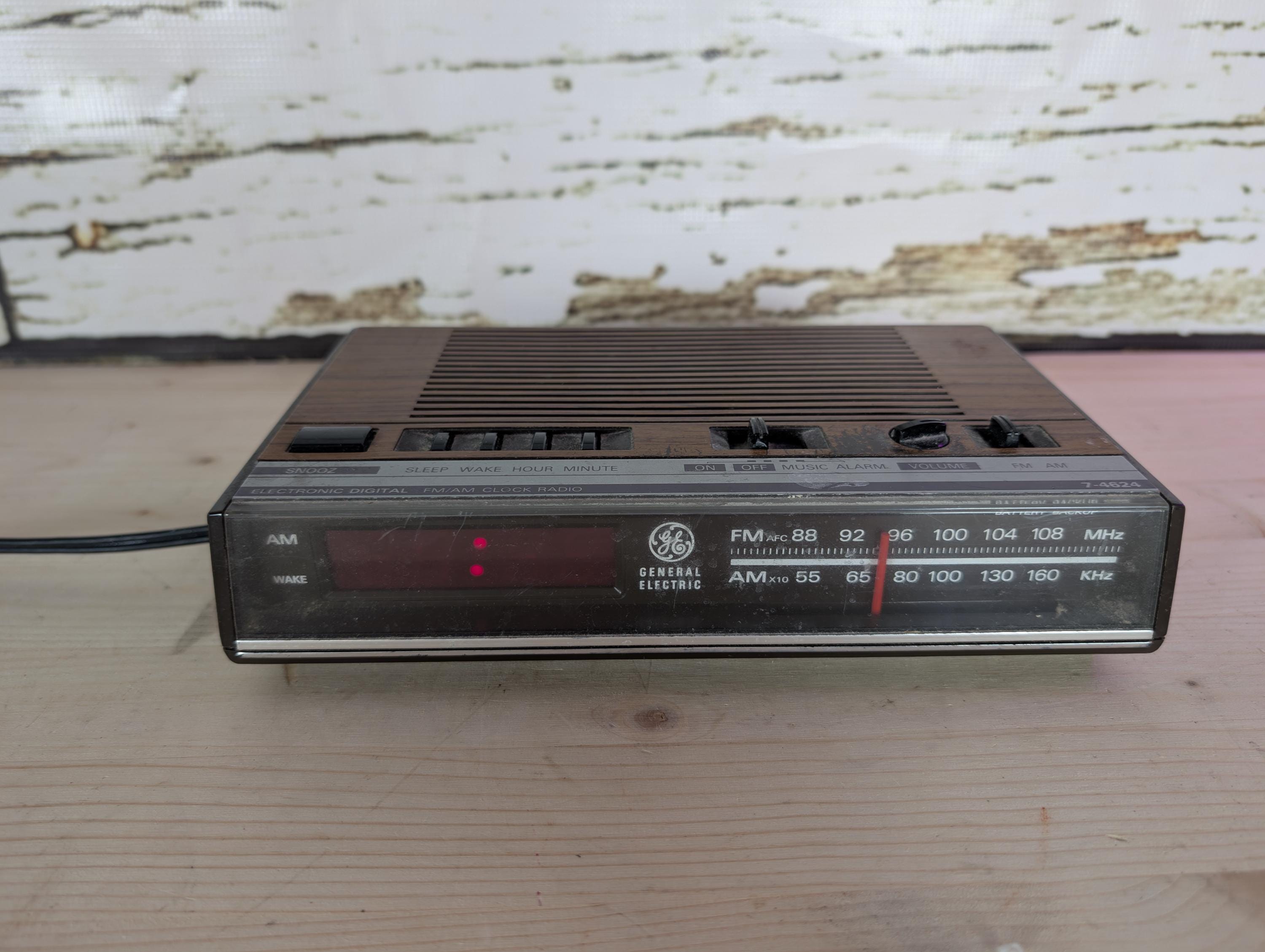 Gé radio alarm clock - Etsy 日本