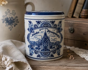 Vintage Delftsblauwe Hollandse koekjespot | Handbeschilderd keramisch blik | Goudse stroopwafels | Blauw-witte Hollandse decoratie