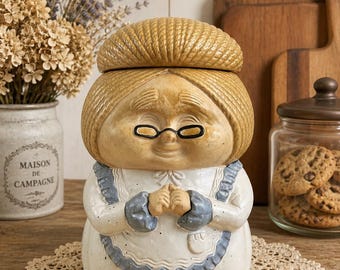 Vintage ceramic cookie jar | Decorative jar from Japan | Retro kitchen decor