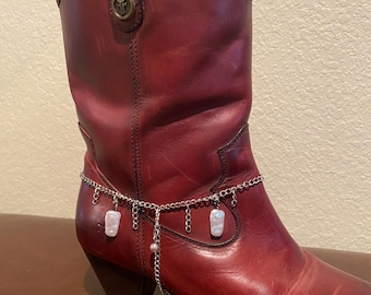 Catena a goccia di perle dorate