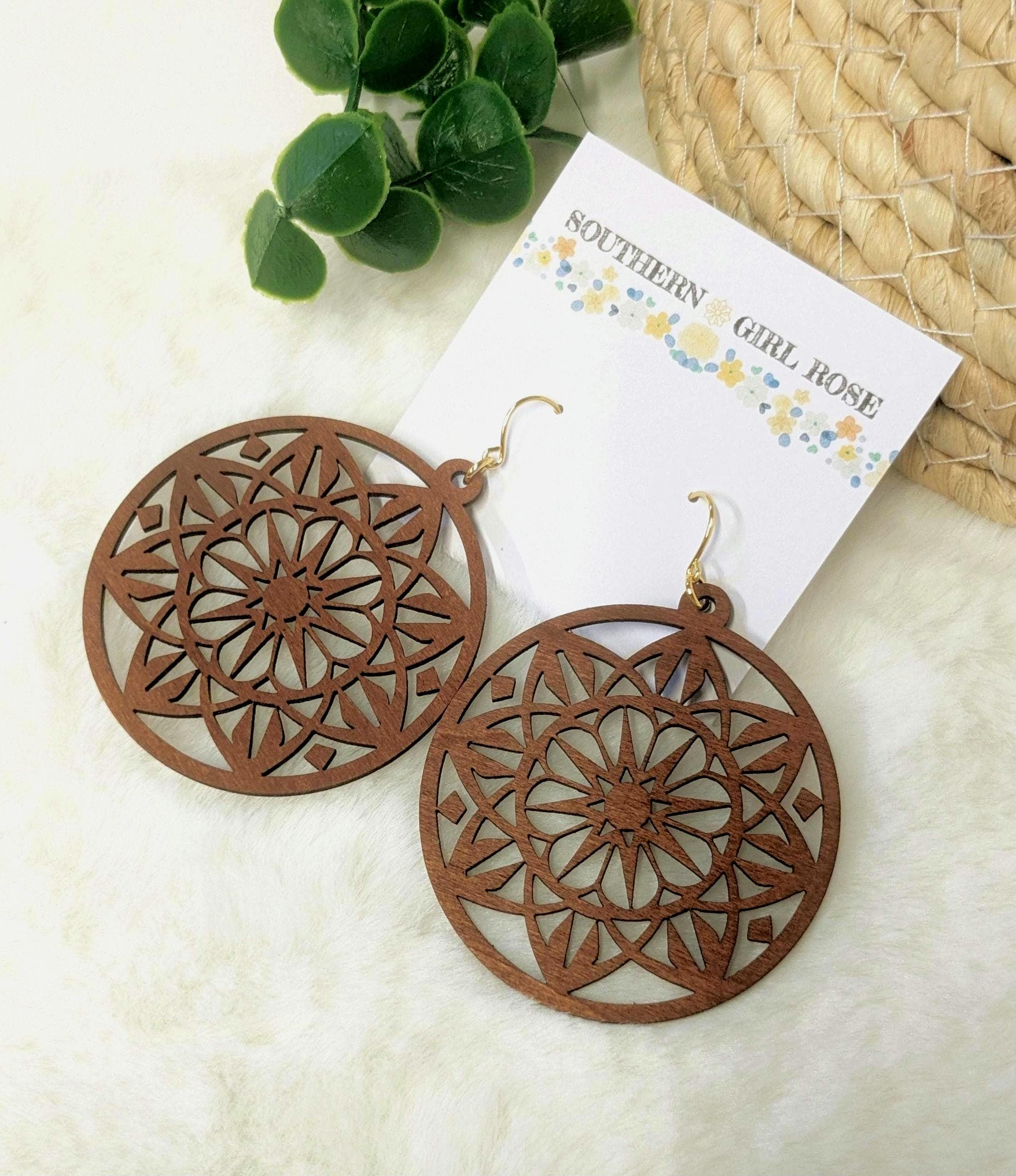 大きな木製のイヤリング - Etsy 日本